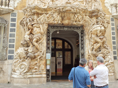 Ceramics Museum (Museo de Ceramica).
